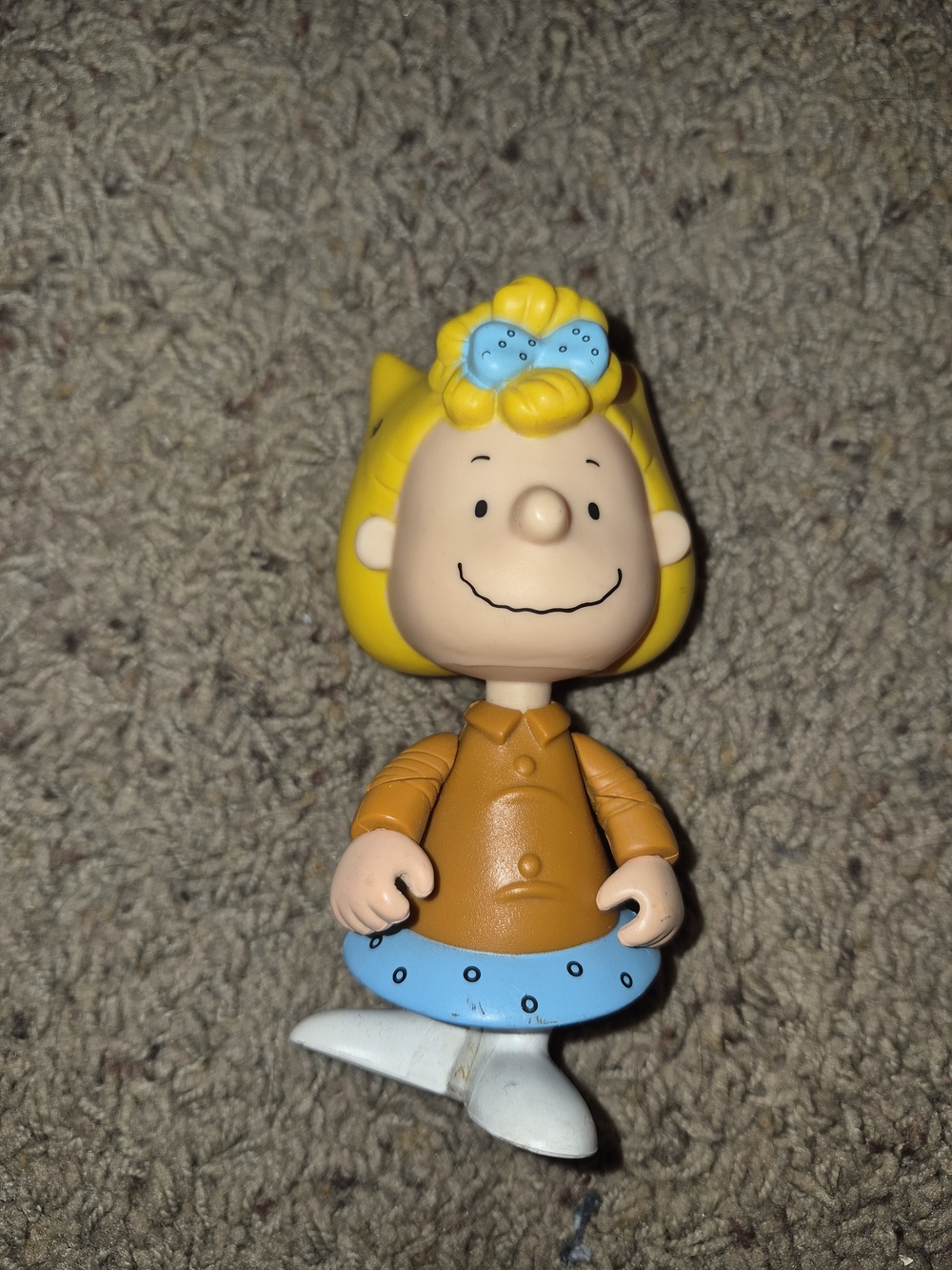 2003 Memory Lane Peanuts Charlie Brown Christmas Figure Sally